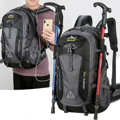 Mochila de Senderismo 40L con USB y Diseño Impermeable