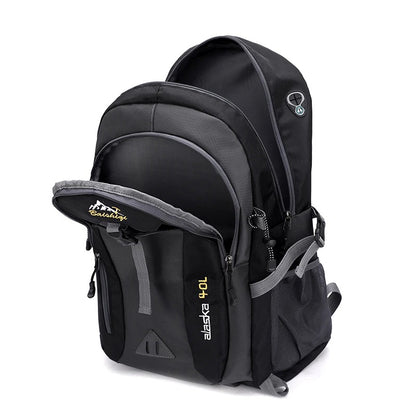 Mochila de Senderismo 40L con USB y Diseño Impermeable